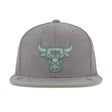 GORRA MITCHELL & NESS NBA-CHICACO BULLS  HHSS5822-CBUYYPPPGRE MITCHELL AND NESS