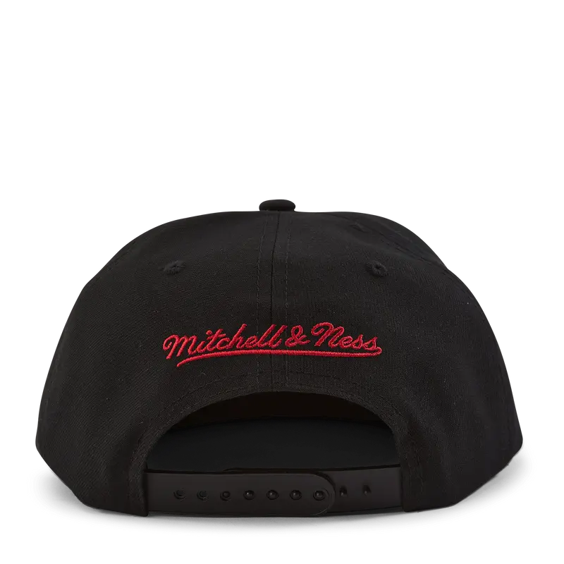 GORRA MITCHELL AND NESS NBA-CHICAGO BULLS 6HSSMM21015-CBUBLCK MITCHELL AND NESS