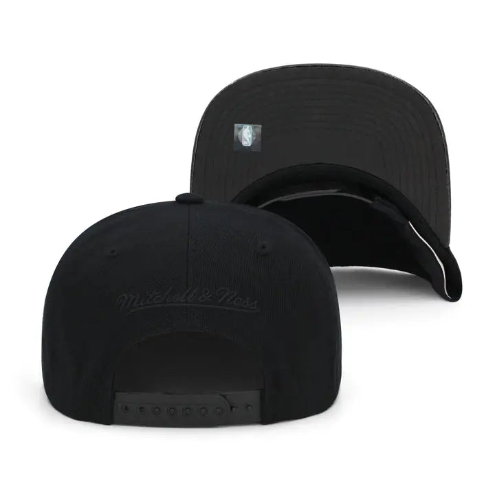 GORRA MITCHELL AND NESS NBA-CHICAGO BULLS 6HSSJS19285-CBUBLCK MITCHELL AND NESS