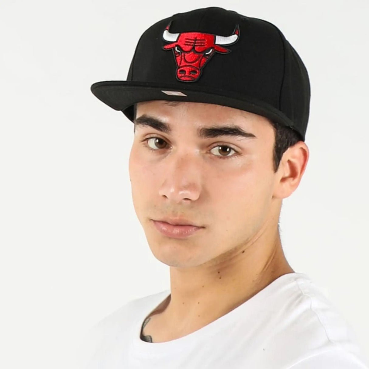 GORRA MITCHELL AND NESS NBA-CHICAGO BULLS 6HSSJS19285-CBUBLCK MITCHELL AND NESS