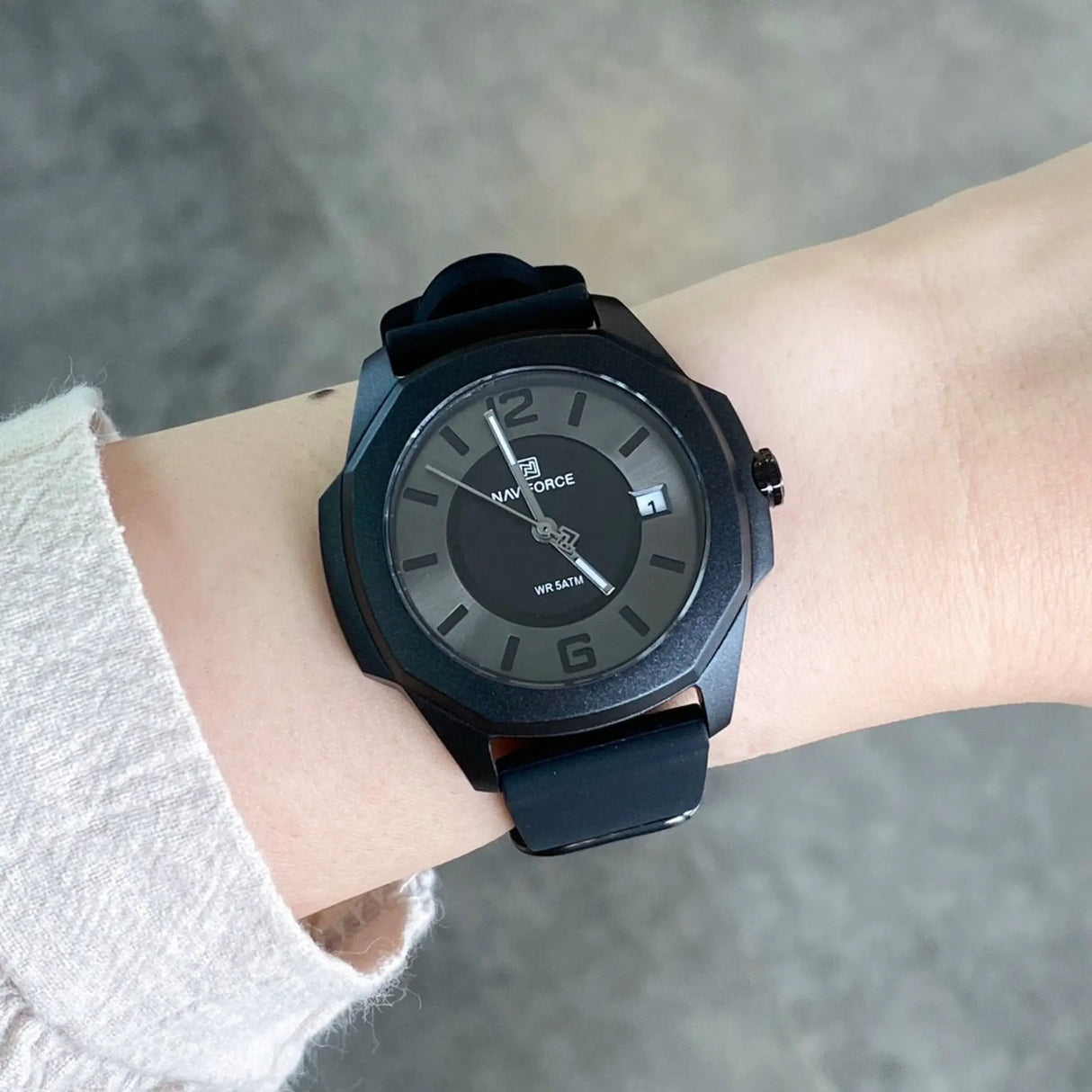 RELOJ ANALOGICO MUJER NF7107 NAVIFORCE NEGRO CASUAL 1030879 NAVIFORCE
