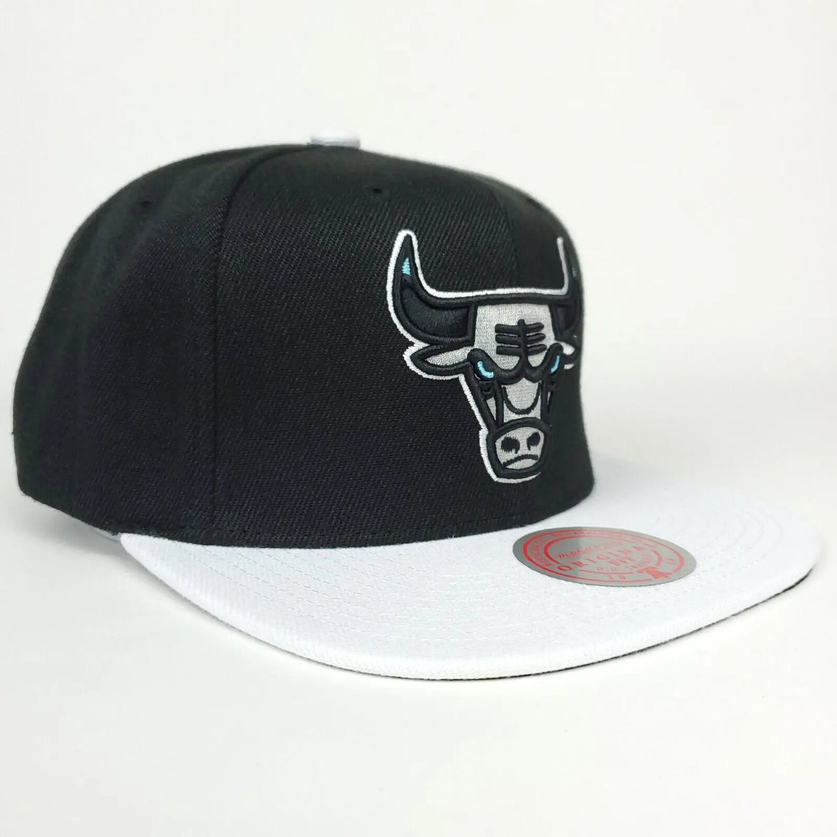 GORRA MITCHELL AND NESS NBA-CHICAGO BULLS 6HSSMM20267-CBUBKWH MITCHELL AND NESS