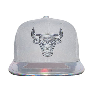 GORRA MITCHELL & NESS NBA-CHICACO BULLS  HS8033-CBUGREY URBANO PLOMO 1030612 MITCHELL AND NESS