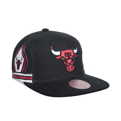 GORRA MITCHELL AND NESS  NBA-CHICAGO BULLS  6HSSLD21011-CBUBLCK MITCHELL AND NESS