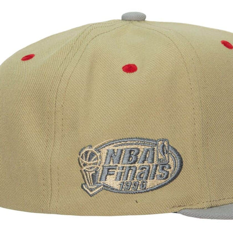 GORRA MITCHELL AND NESS  NBA-CHICAGO BULLS  6HSSMM21093-CBUTAN1 MITCHELL AND NESS