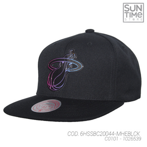 GORRA MITCHELL & NESS  NBA SNACK TIME SNAPBACK HEAT  6HSSBC20044-MHEBLCK NEGRO URBANO 1026539