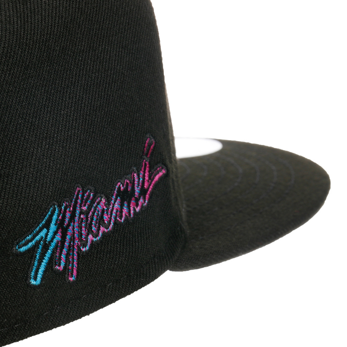 GORRA MITCHELL & NESS  NBA SNACK TIME SNAPBACK HEAT  6HSSBC20044-MHEBLCK NEGRO URBANO 1026539