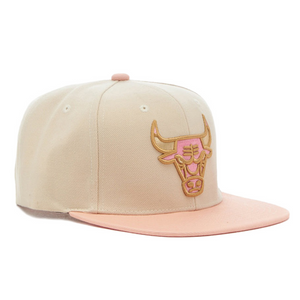GORRA MITCHELL & NESS  NBA LOVERS LANE SNAPBACK BULLS  HHSS5737-CBUYYPPPOF BEIGE URBANO 1026546