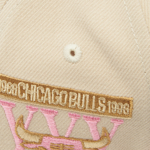 GORRA MITCHELL & NESS  NBA LOVERS LANE SNAPBACK BULLS  HHSS5737-CBUYYPPPOF BEIGE URBANO 1026546