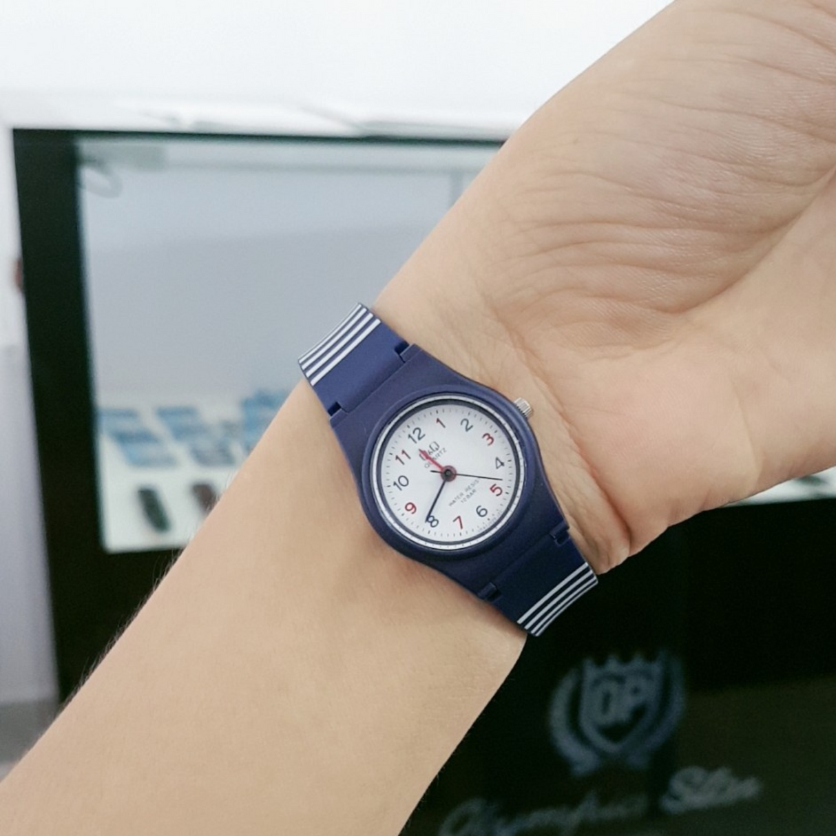 RELOJ ACUATICO MUJER VP47J029Y Q&Q CASUAL
