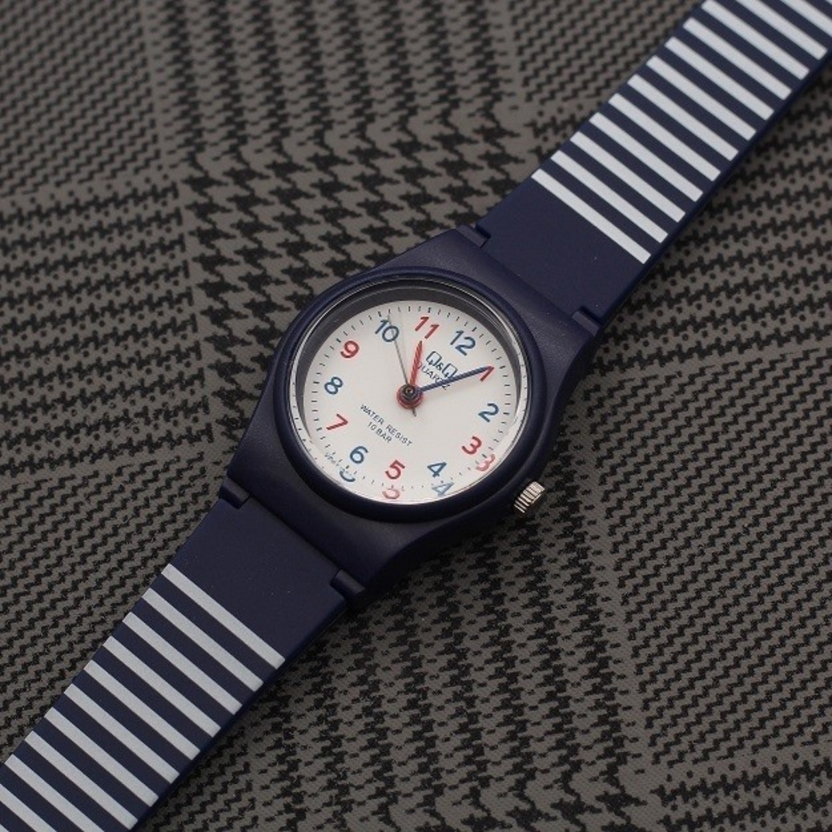 RELOJ ACUATICO MUJER VP47J029Y Q&Q CASUAL