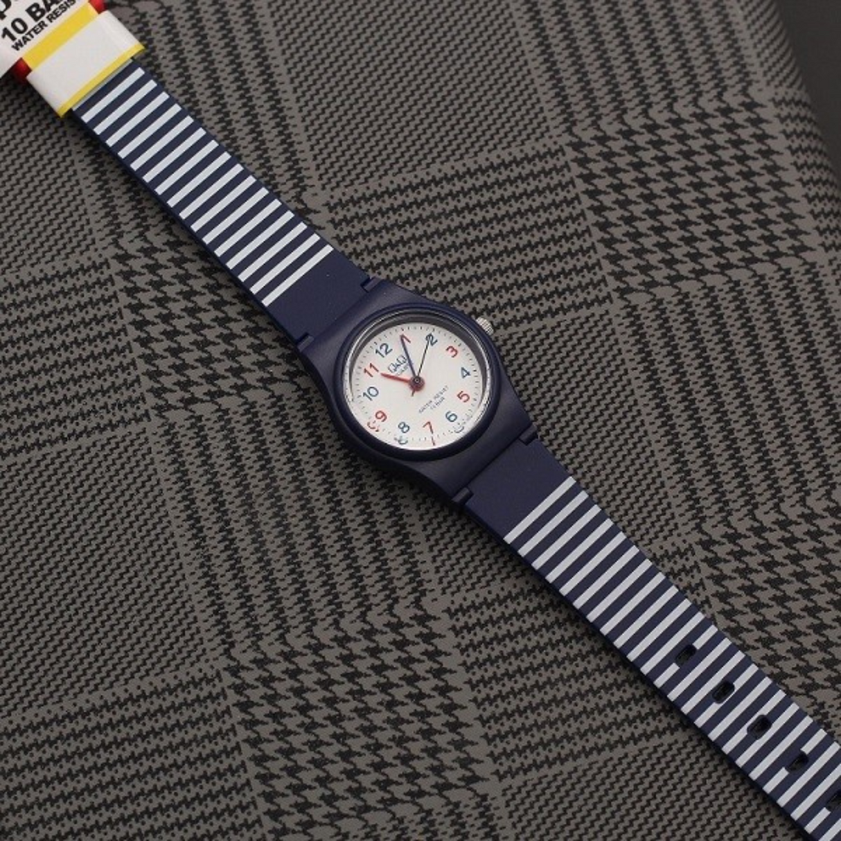 RELOJ ACUATICO MUJER VP47J029Y Q&Q CASUAL