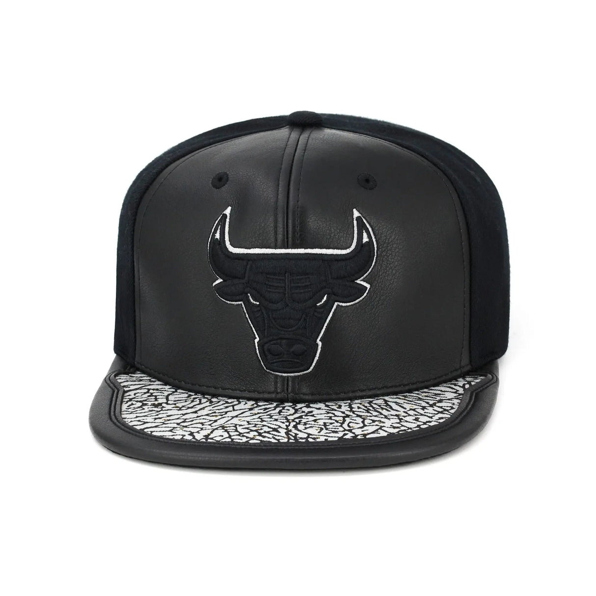 GORRA MITCHELL AND NESS  NBA DAY ONE SNAPBACK BULLS  6HSSMM19225-CBUBKGY MITCHELL AND NESS