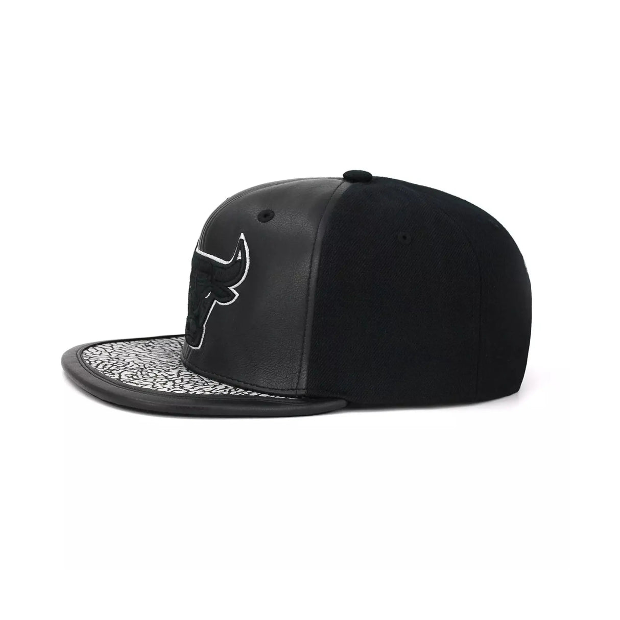 GORRA MITCHELL AND NESS  NBA DAY ONE SNAPBACK BULLS  6HSSMM19225-CBUBKGY MITCHELL AND NESS