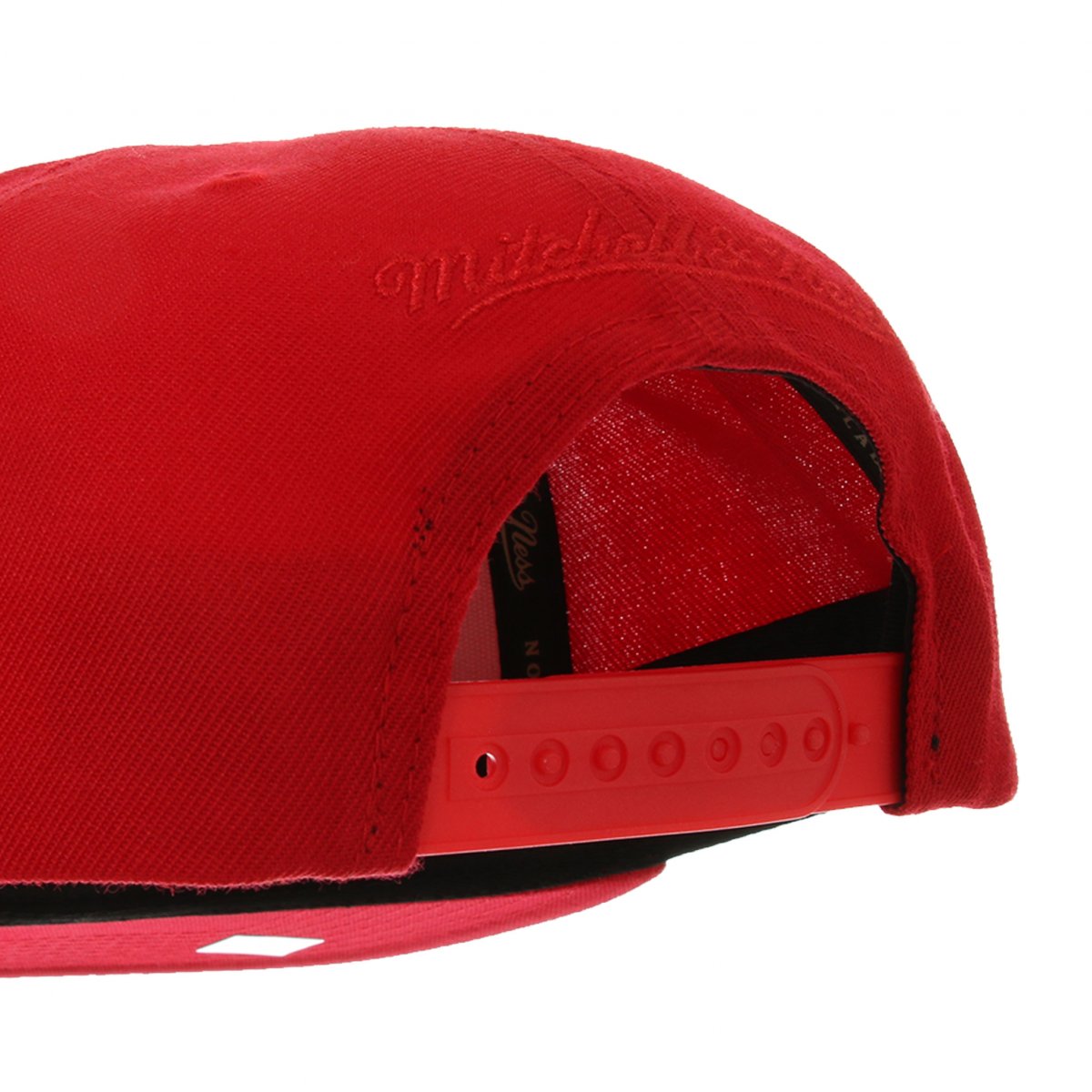 GORRA MITCHELL AND NESS  NBA-CHICAGO BULLS  6HSSBC20072-CBURED1