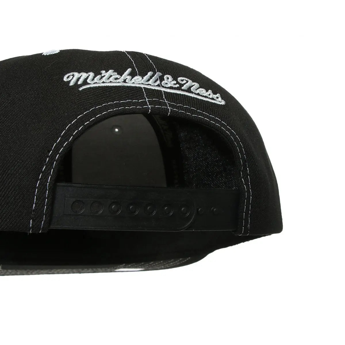 GORRA MITCHELL AND NESS  NBA-CHICAGO BULLS  6HSSMM21024-CBUBLCK MITCHELL AND NESS