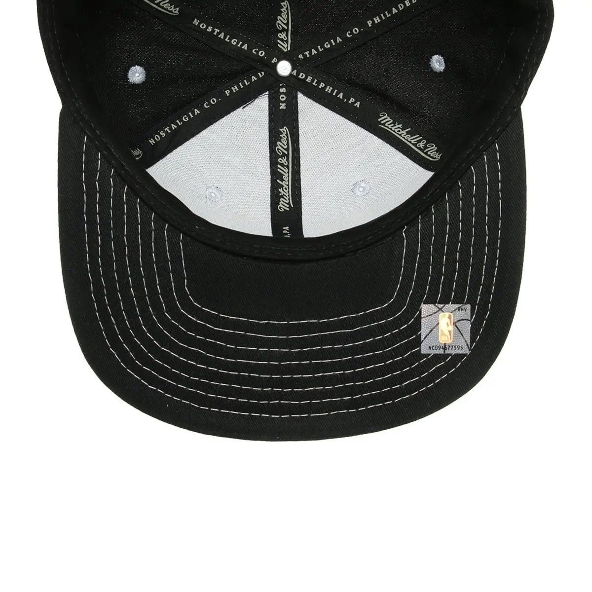 GORRA MITCHELL AND NESS  NBA-CHICAGO BULLS  6HSSMM21024-CBUBLCK MITCHELL AND NESS