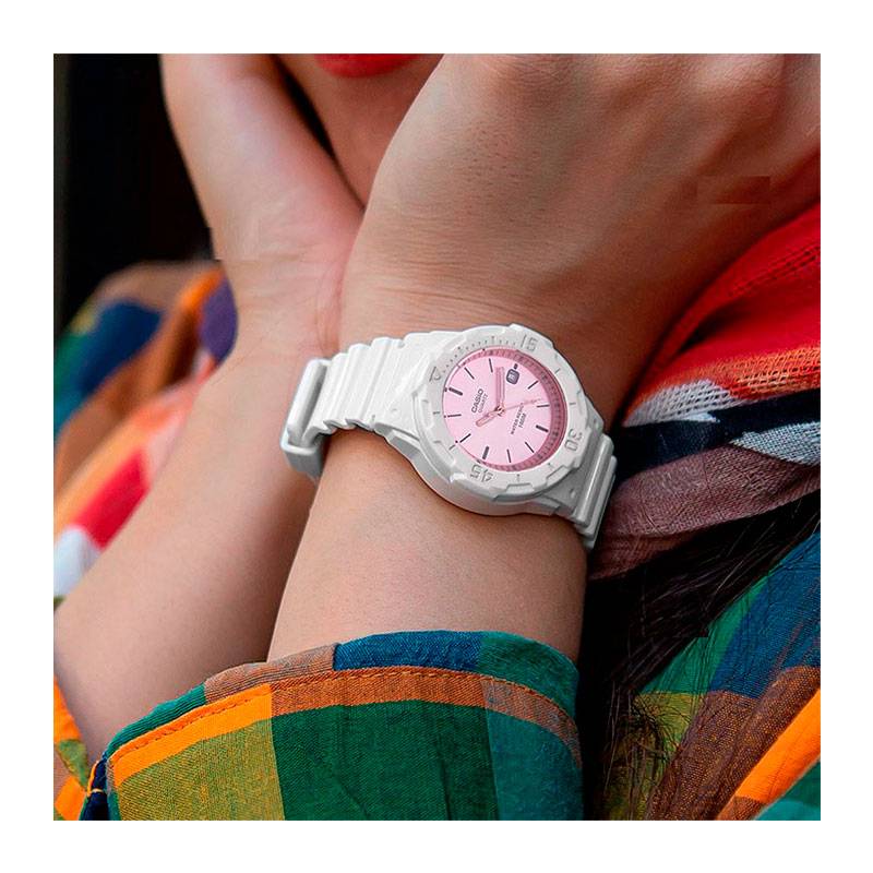 RELOJ ACUATICO MUJER LRW-200H-4E3 CASIO
