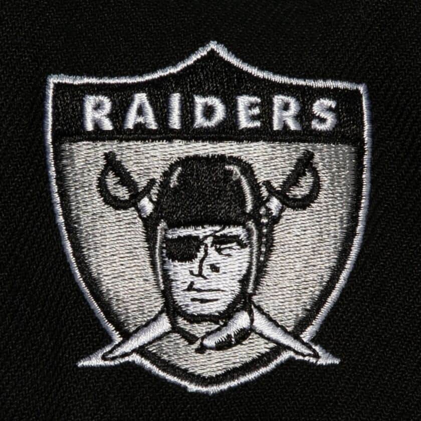 GORRA MITCHELL AND NESS  NBA-OAKLAND RAIDERS  HHSS4939-ORAYYPPPBLC MITCHELL AND NESS