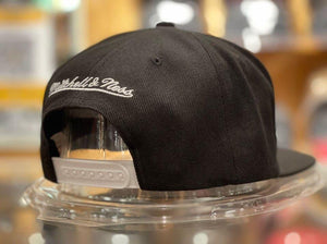 GORRA MITCHELL AND NESS  NBA-CHICAGO BULLS  6HSSLD21057-CBUBLCK