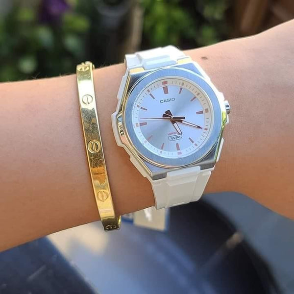 RELOJ ACUATICO MUJER LWA-300H-7E CASIO