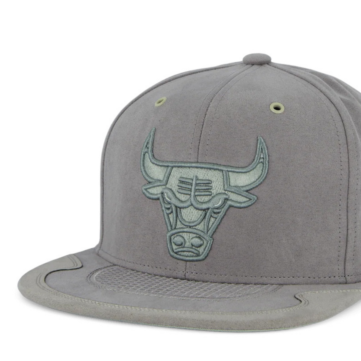 GORRA MITCHELL & NESS NBA-CHICACO BULLS  HHSS5822-CBUYYPPPGRE PLOMO URBANO 1030610