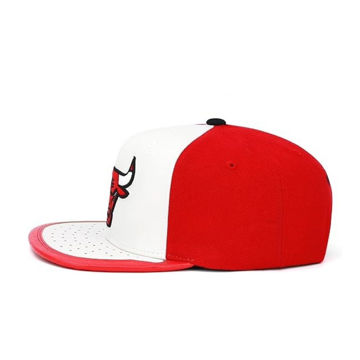 GORRA MITCHELL & NESS NBA-CHICACO BULLS  6HSSMM19224-CBUWHRD	BLANCO URBANO 1030606