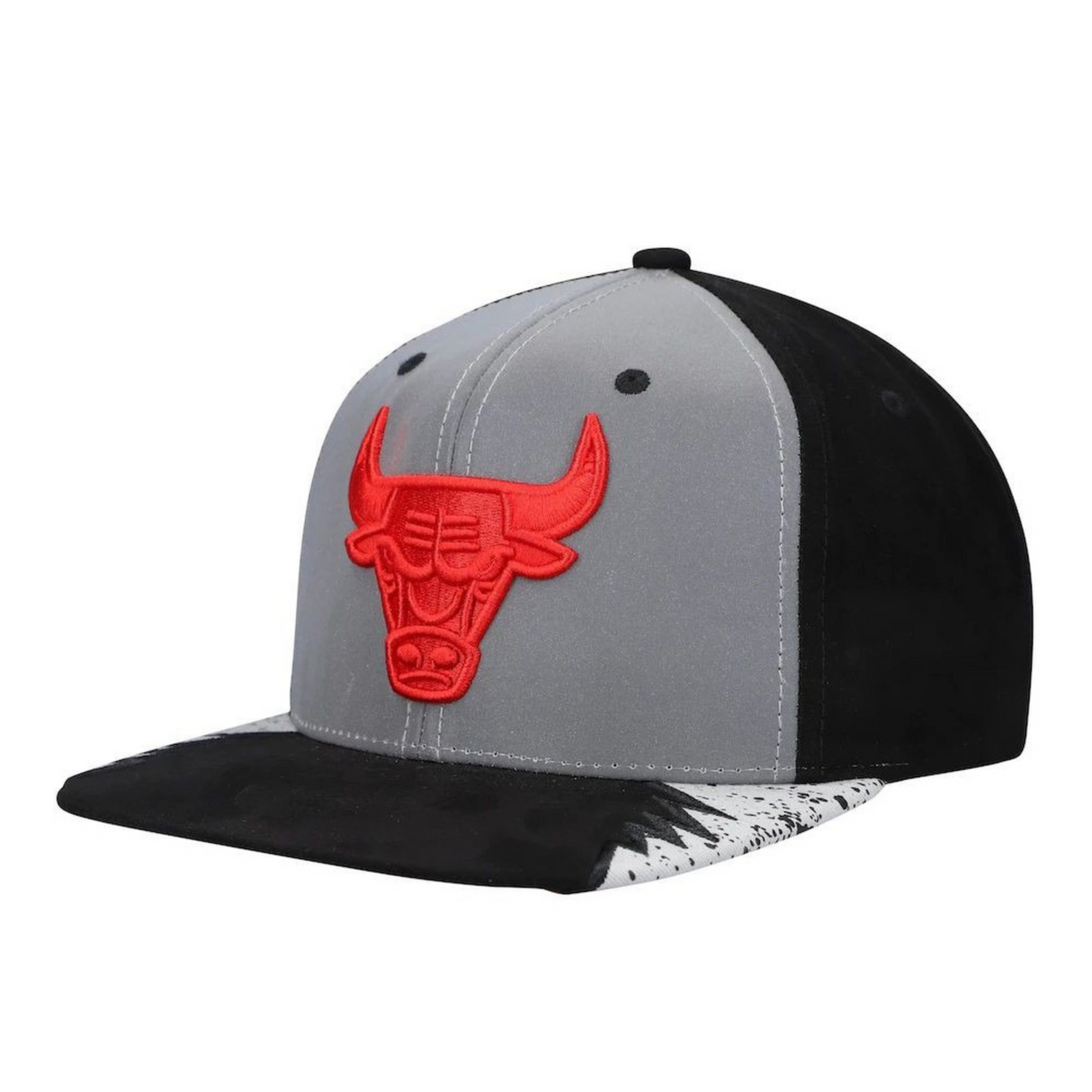 GORRA MITCHELL & NESS  NBA DAY 5 SNAPBACK BULLS  HHSS1102-CBUYYPPPGYBK PLOMO URBANO 1026542