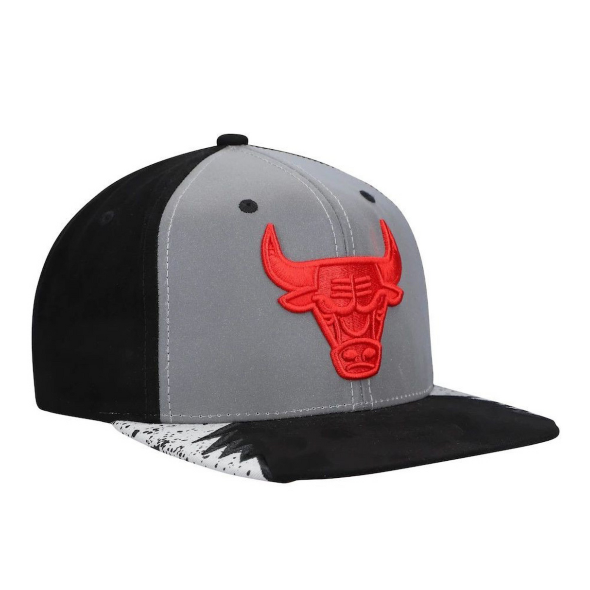 GORRA MITCHELL & NESS  NBA DAY 5 SNAPBACK BULLS  HHSS1102-CBUYYPPPGYBK PLOMO URBANO 1026542