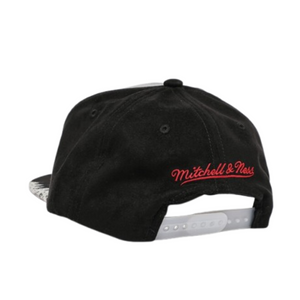 GORRA MITCHELL & NESS  NBA DAY 5 SNAPBACK BULLS  HHSS1102-CBUYYPPPGYBK PLOMO URBANO 1026542