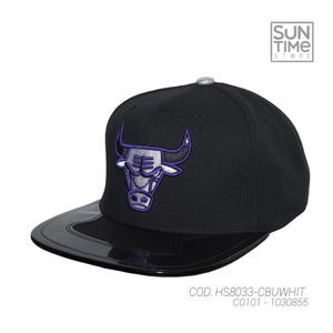 GORRA MITCHELL & NESS NBA-CHICACO BULLS  HS8033-CBUWHIT NEGRO URBANO