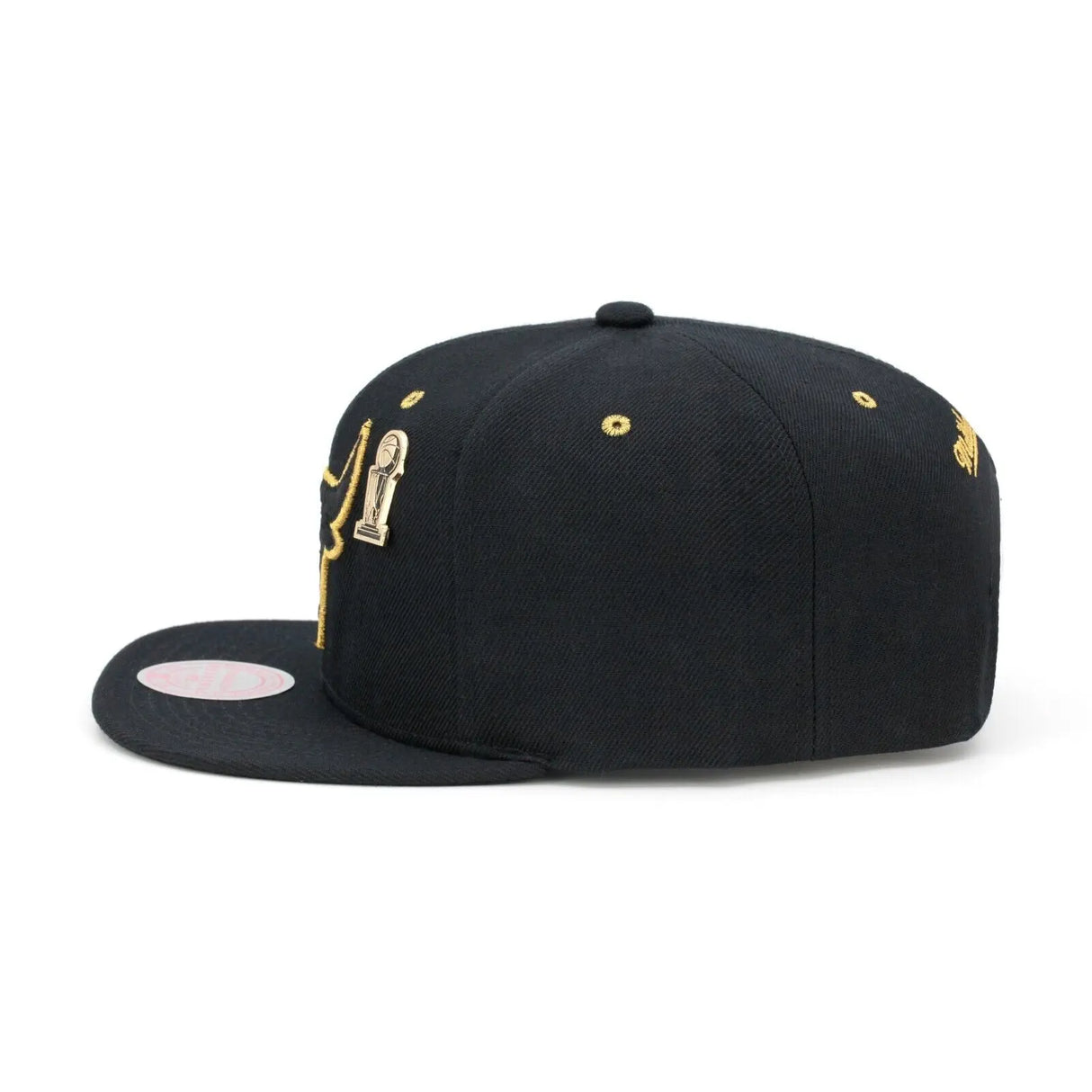 GORRA MITCHELL AND NESS  NBA-CHICAGO BULLS  6HSSBC20020-CBUBLCK MITCHELL AND NESS