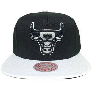 GORRA MITCHELL AND NESS  NBA-CHICAGO BULLS  6HSSMM20267-CBUBKWH MITCHELL AND NESS