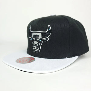 GORRA MITCHELL AND NESS  NBA-CHICAGO BULLS  6HSSMM20267-CBUBKWH MITCHELL AND NESS