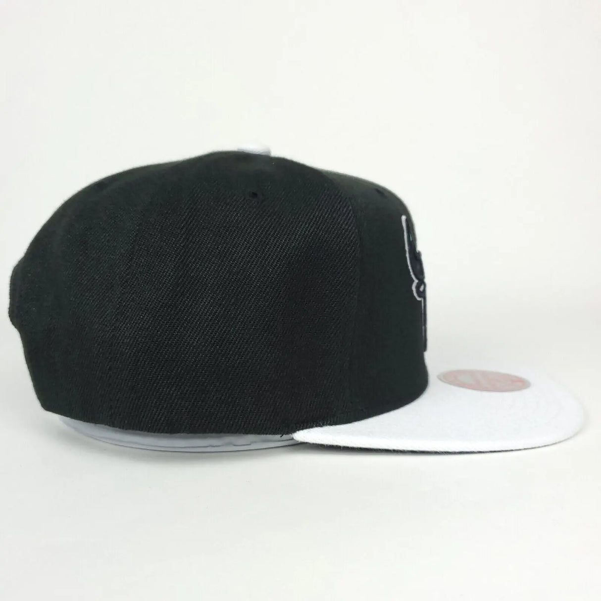 GORRA MITCHELL AND NESS  NBA-CHICAGO BULLS  6HSSMM20267-CBUBKWH MITCHELL AND NESS